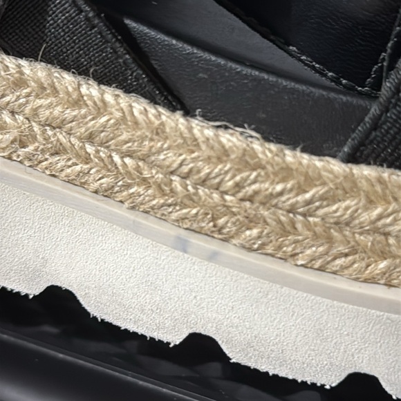 Women’s size 9m | Madden Girl | Platform Sandals - Picture 7 of 11